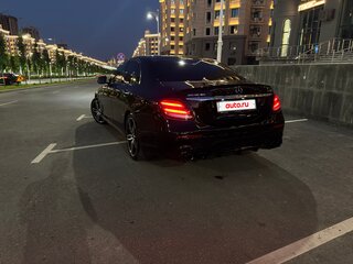 2016 Mercedes-Benz E-Класс 400 V (W213, S213, C238), чёрный, 2930000 рублей, вид 4