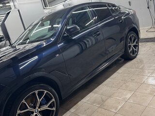 2021 BMW X6 30d III (G06), чёрный, 7990000 рублей, вид 3