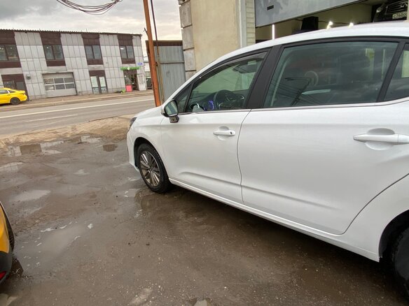 2017 Citroen C4 II Рестайлинг, белый, 850000 рублей - вид 6