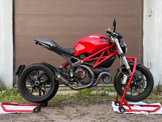 2009 Ducati Monster 1100, красный, 600000 рублей, вид 1
