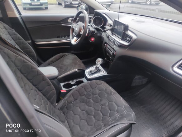 2019 Kia Ceed III, чёрный, 1900000 рублей - вид 1