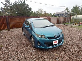 2013 Toyota Vitz III (XP130), голубой, 1300000 рублей, вид 2