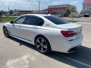 2018 BMW 7 серии 740e VI (G11/G12), белый, 3750000 рублей, вид 5