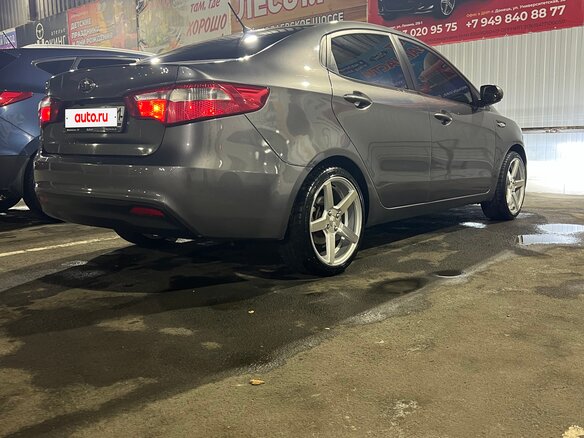 2012 Kia Rio III, серый, 710000 рублей - вид 3