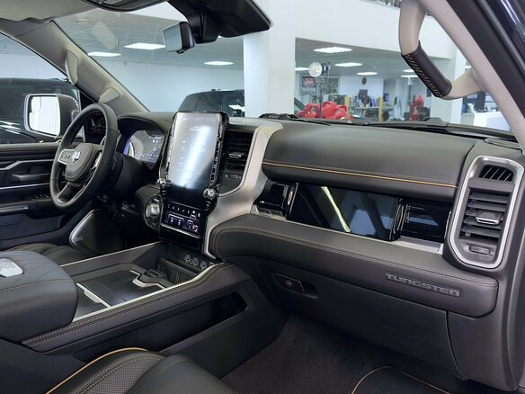2026 Ram 1500 Crew Cab V Рестайлинг, синий, 10363129 рублей - вид 15