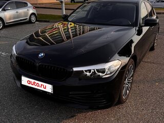 2019 BMW 5 серии 520d VII (G30/G31/G38), чёрный, 4200000 рублей, вид 3