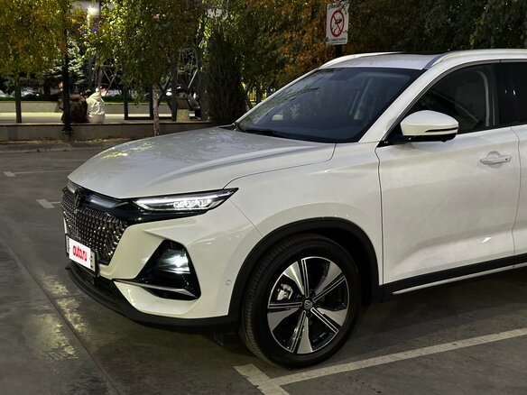 2025 Changan X7 Plus, белый, 1550000 рублей - вид 9
