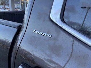 2024 Toyota Tundra CrewMax III, чёрный, 8660290 рублей, вид 4