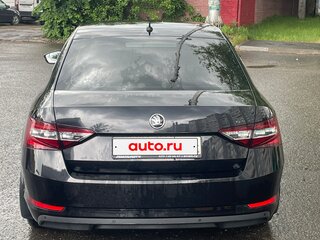 2017 Skoda Superb III, чёрный, 2300000 рублей, вид 5