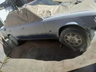 1986 Mercedes-Benz W124 200, синий, 825000 рублей, вид 5
