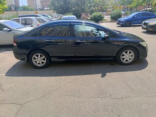 2008 Honda Civic VIII Рестайлинг, чёрный, 750000 рублей, вид 2