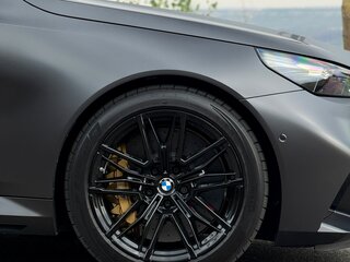 2025 BMW M5 VII (G90), серый, 20000000 рублей, вид 5