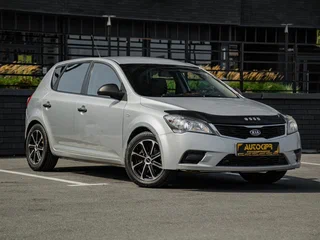 2011 Kia Ceed I Рестайлинг, серебристый, 389000 рублей, вид 1