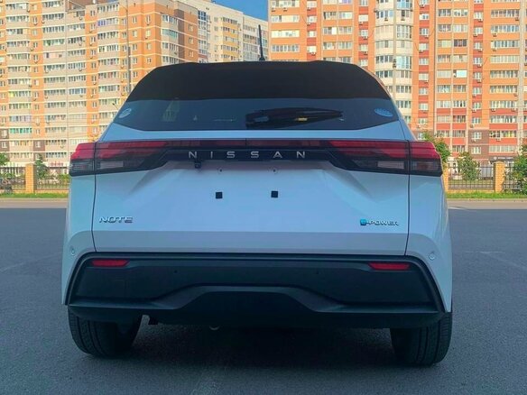2021 Nissan Note e-Power III, белый, 1620000 рублей - вид 9