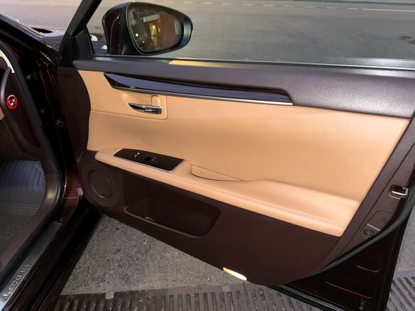 2015 Lexus ES 250 VI Рестайлинг, коричневый, 2650000 рублей - вид 19