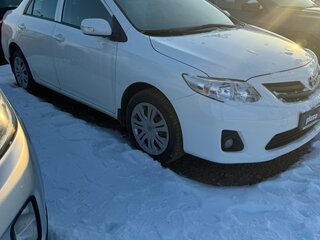 2011 Toyota Corolla X (E140, E150) Рестайлинг, белый, 990000 рублей, вид 3