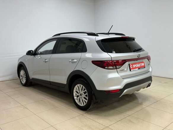 2020 Kia Rio X-Line IV, серый, 1250000 рублей - вид 3