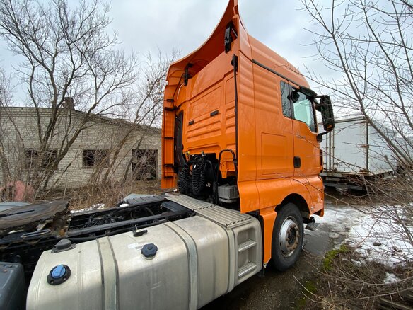2017 MAN TGX, оранжевый, 6450000 рублей - вид 6