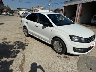 2019 Volkswagen Polo V Рестайлинг, белый, 910000 рублей, вид 1