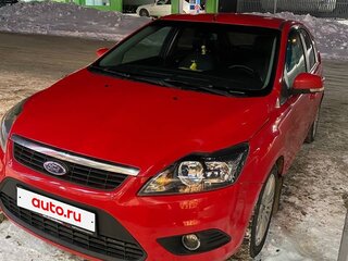2011 Ford Focus II Рестайлинг, красный, 490000 рублей, вид 4