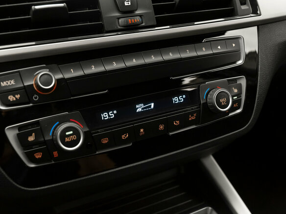 2017 BMW 1 серии 118i II (F20/F21) Рестайлинг, красный - вид 17