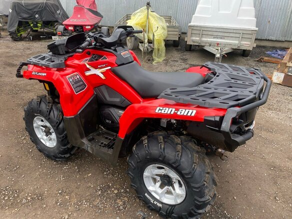 2012 BRP Can-Am Outlander 800, красный, 900000 рублей - вид 4