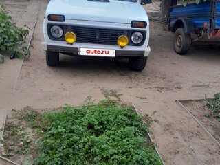 2000 Lada (ВАЗ) 2121 (4x4) I Рестайлинг, белый, 220000 рублей, вид 1