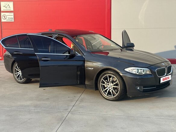 2011 BMW 5 серии 523i VI (F10/F11/F07), серый, 1700000 рублей - вид 5