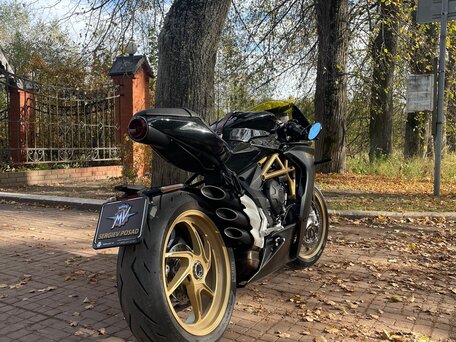 2020 MV Agusta Superveloce 800, чёрный, 2000000 рублей, вид 3