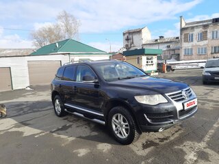2008 Volkswagen Touareg I Рестайлинг, чёрный, 1350000 рублей, вид 3