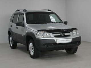 2017 Chevrolet Niva I Рестайлинг, серый, 669900 рублей, вид 1