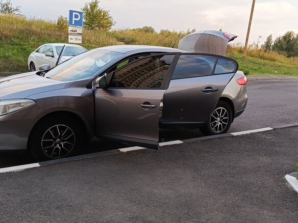 2010 Renault Fluence I, коричневый, 800000 рублей