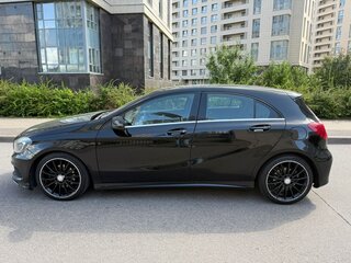 2014 Mercedes-Benz A-Класс 180 III (W176), чёрный, 1500000 рублей, вид 5