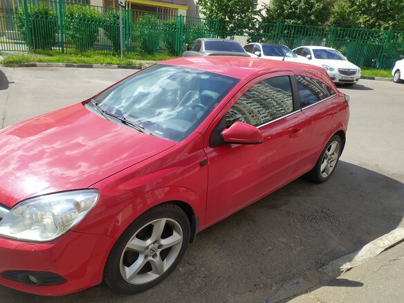 2009 Opel Astra GTC H Рестайлинг, красный, 450000 рублей - вид 2