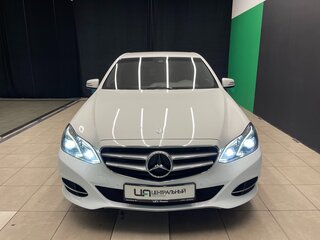 2013 Mercedes-Benz E-Класс 350 IV (W212, S212, C207) Рестайлинг, белый, 2350000 рублей, вид 2