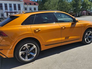 2019 Audi Q8 45 TDI I (4M), золотистый, 6800000 рублей, вид 4