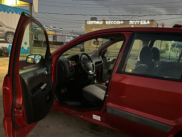 2007 Ford Fusion I Рестайлинг, красный, 460000 рублей - вид 7