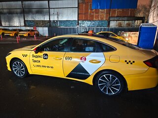 2022 Hyundai Sonata VIII (DN8), жёлтый, 2590000 рублей, вид 3