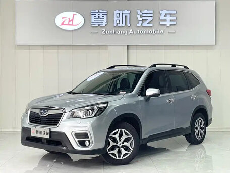 2021 Subaru Forester V, серебристый, 2450000 рублей, вид 1