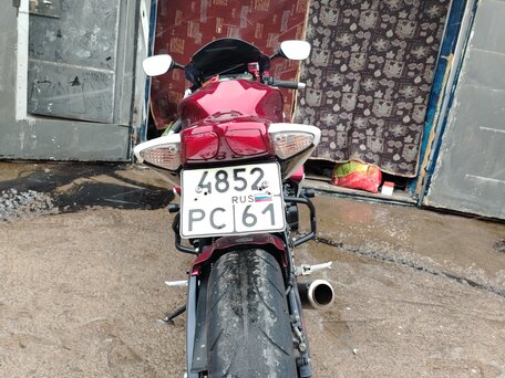 2010 Suzuki GSX-R 600, красный, 750000 рублей, вид 3