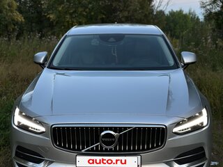 2020 Volvo S90 II Рестайлинг, серебристый, 3500000 рублей, вид 1