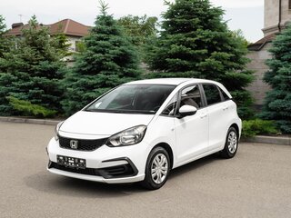 2022 Honda Fit IV Рестайлинг, белый, 1370000 рублей, вид 1