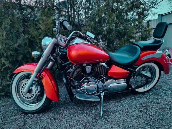 2003 Yamaha XVS1100, красный, 550000 рублей