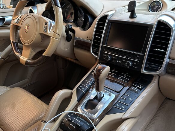 2012 Porsche Cayenne S II (958), фиолетовый, 1900000 рублей - вид 9