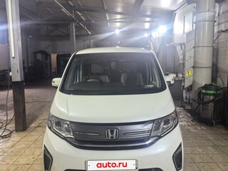2015 Honda Stepwgn V, белый, 1870000 рублей, вид 1