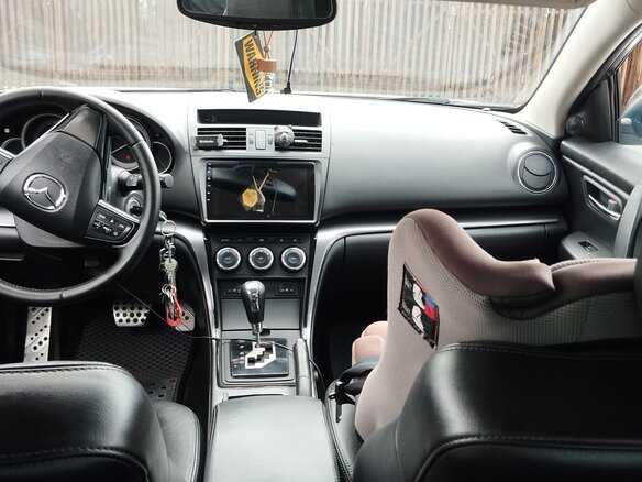 2012 Mazda 6 II (GH) Рестайлинг, белый, 990000 рублей - вид 8