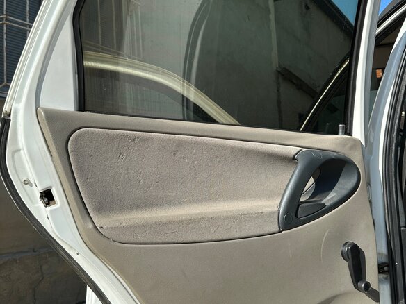 2011 Lada (ВАЗ) Kalina I, белый, 365000 рублей - вид 9