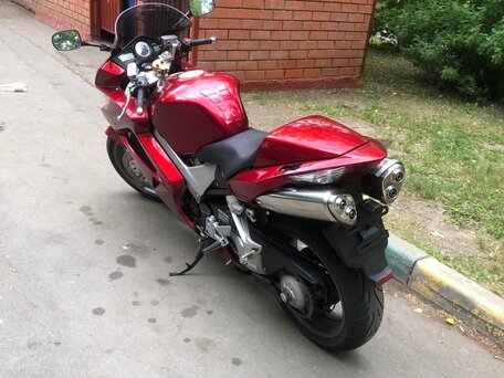 2007 Honda VFR 800, красный, 500000 рублей, вид 3