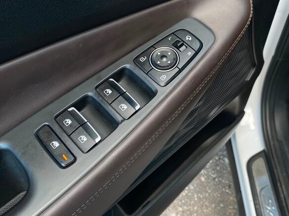2020 Hyundai Santa Fe IV Рестайлинг, белый, 3330000 рублей - вид 12