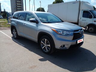 2014 Toyota Highlander III (XU50), серебристый, 2800000 рублей, вид 2